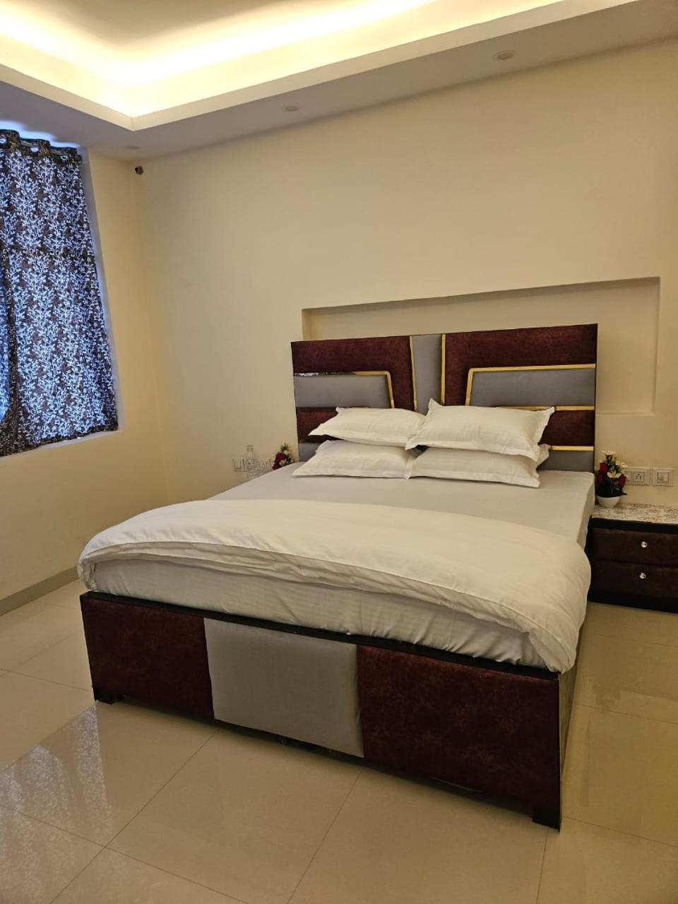 Ashirwaad 249 Bed & Breakfast Greater Noida Eksteriør bilde